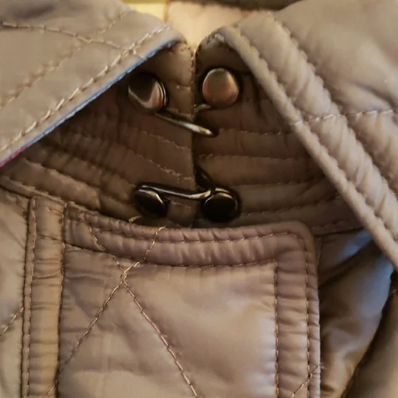 Burberry Quilted Long Puffer Coat in Taupe Gray - Picture 15 of 16